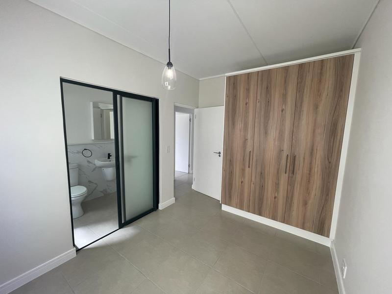 To Let 2 Bedroom Property for Rent in Sandown Western Cape